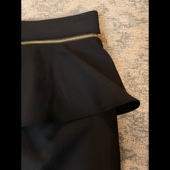 Flare Top Mini skirt- Forever 21- black- size L - Picture 3 of 7